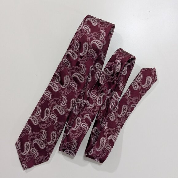 Michael Kors Baroque Print Pink Silk Tie - Picture 2 of 9